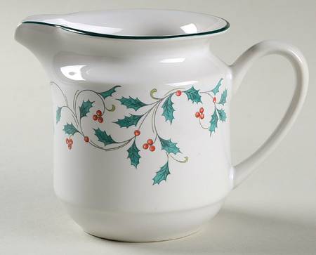Holly Lace Creamer