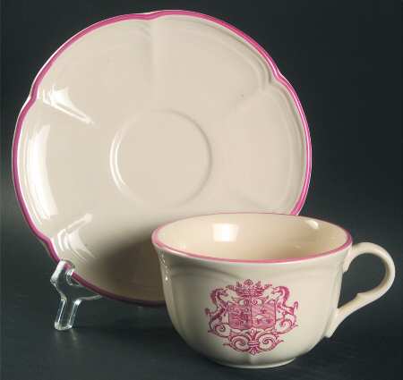 Armoiries Flat Cup & Saucer Set