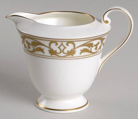 Lily Moire Creamer