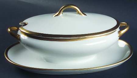 MEI934 Gravy Boat w/Attached Underplate & Lid