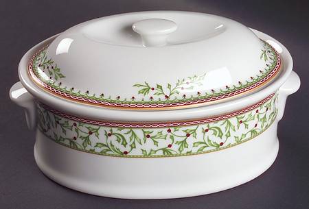 Holiday Traditions 2 Quart Oval Covered Casserole by Mikasa