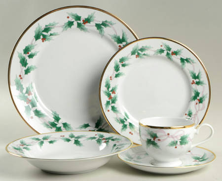 Christmas Holly 5 Piece Place Setting