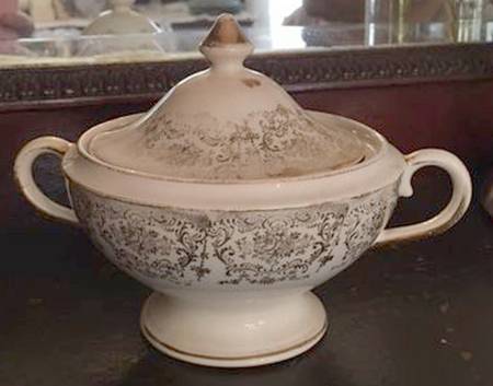 MJT1 Sugar Bowl & Lid by Majestic (USA)
