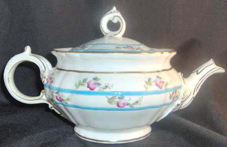 H123 (Scalloped) Teapot & Lid
