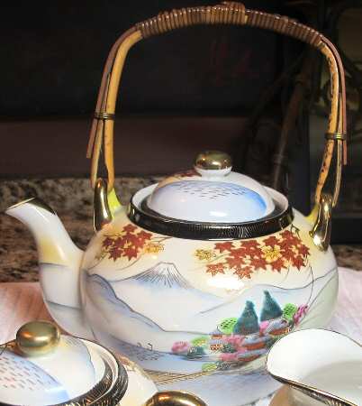 MUU4 Teapot & Lid with Removable Top Handle by Maruku