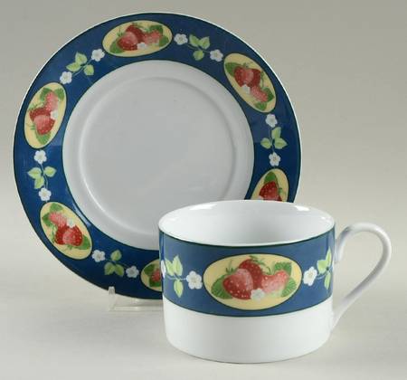 Garden Classic Flat Cup & Saucer Set