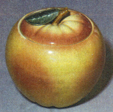 Apple Cookie Jar & Lid