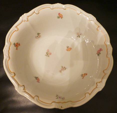 MOS55 9" Round Vegetable Bowl by Moschendorf