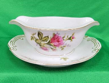 MRU20 Gravy Boat with Attached Underplate by Maruichi