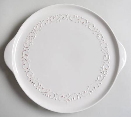 MLJ16 White Handled Cake Plate
