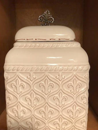Fleur de Lis by Mud Pie