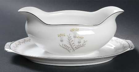 Lenora Gravy Boat with Attached Underplate