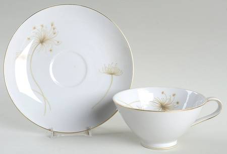 Riva Flat Cup & Saucer Set