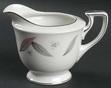 Serenade Creamer