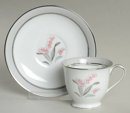 5518 Footed Demitasse Cup & Saucer Set by Noritake