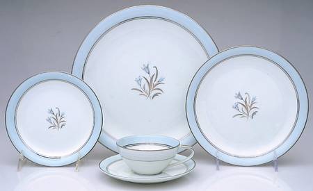 Bluebell 5 Piece Place Setting by Noritake