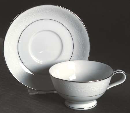 Buckingham Footed Cup & Saucer Set