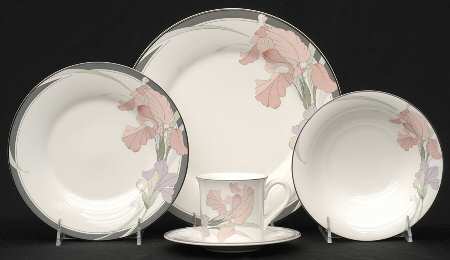 Cafe Du Soir 5 Piece Place Setting by Noritake