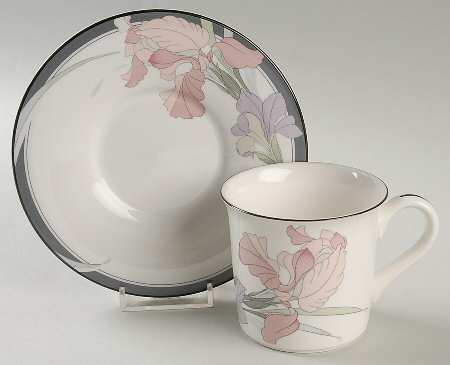 Flat Cup & Saucer Set
