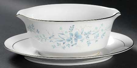 Carolyn Gravy Boat with Attached Underplate