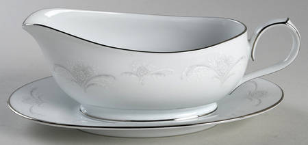 Casablanca Gravy Boat & Underplate