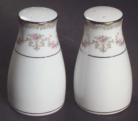 Edgewood Salt & Pepper Set by Noritake