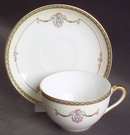 Flat Cup & Saucer Set