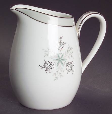 Lucille Mini Creamer