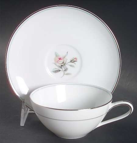 Flat Cup & Saucer Set