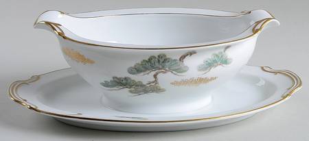 Ming Gravy Boat with Attached Underplate
