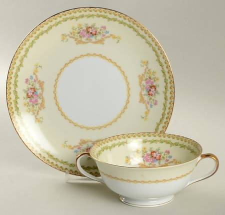 N440 Footed Cream Soup Bowl & Saucer Set by Noritake