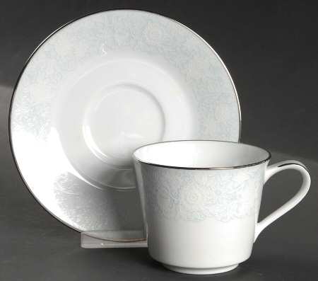 Ravel Flat Cup & Saucer Set