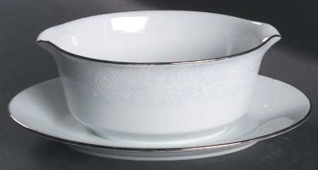 Ravel Gravy Boat with Attached Underplate
