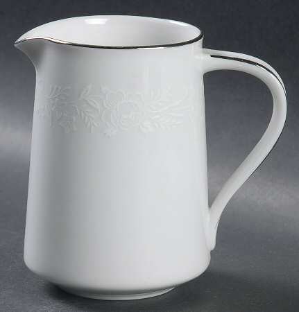 Reina (#6450Q) Creamer