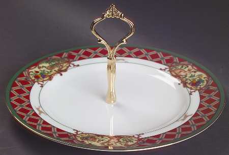 Royal Hunt Round Serving Plate with Handle (DP)