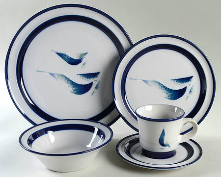 Running Free 5 Piece Place Setting by Noritake