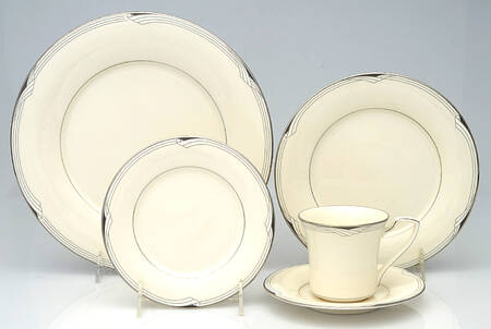Sterling Cove 40 Piece Estate Set