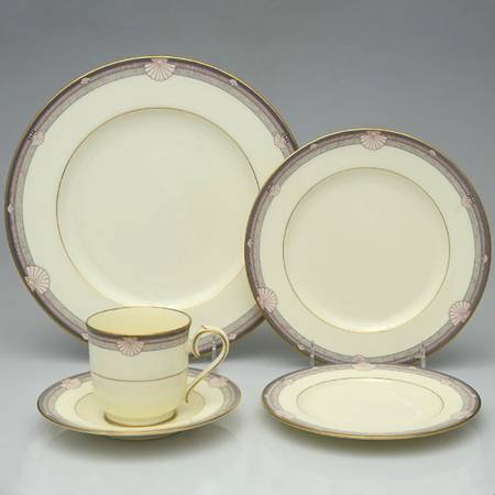 Stanford Court 40-Piece Set