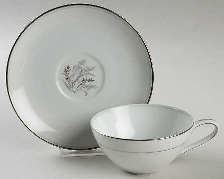Flat Cup & Saucer Set
