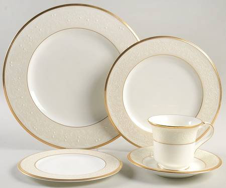 White Palace 5 Piece Place Setting by Noritake