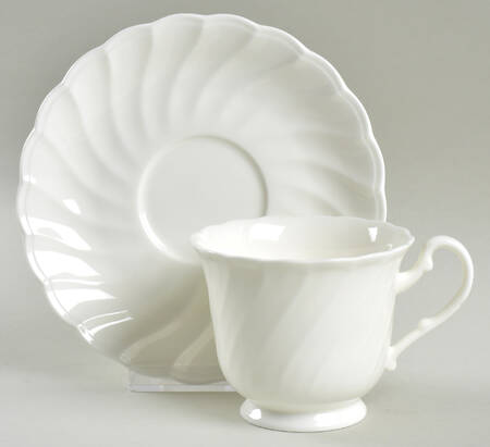 Footed Cup & Saucer Set