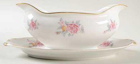Hinsdale Gravy Boat with Attached Underplate