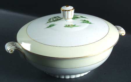Oriental Green Round Covered Vegetable
