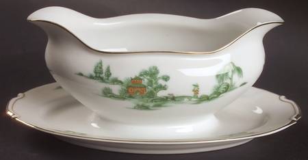 NAR20 Gravy Boat with Attached Underplate