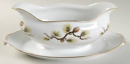 Shasta Pine White Gravy Boat with Attached Underplate