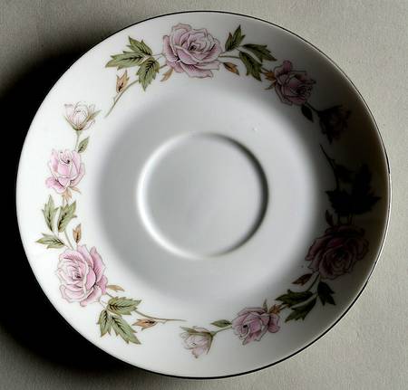 Dauphine Saucer