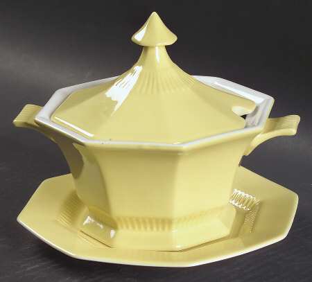 Daffodil Sauce Boat & Lid with Underplate