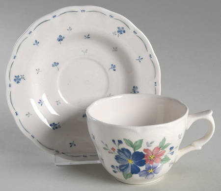 Dauphine Flat Cup & Saucer Set