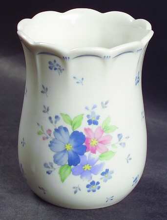 Dauphine China Bathroom Tumbler