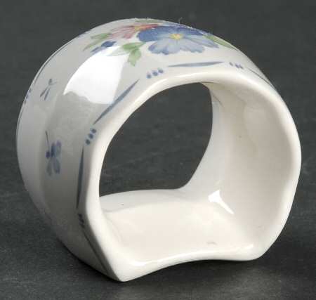 Dauphine Napkin Ring by Nikko